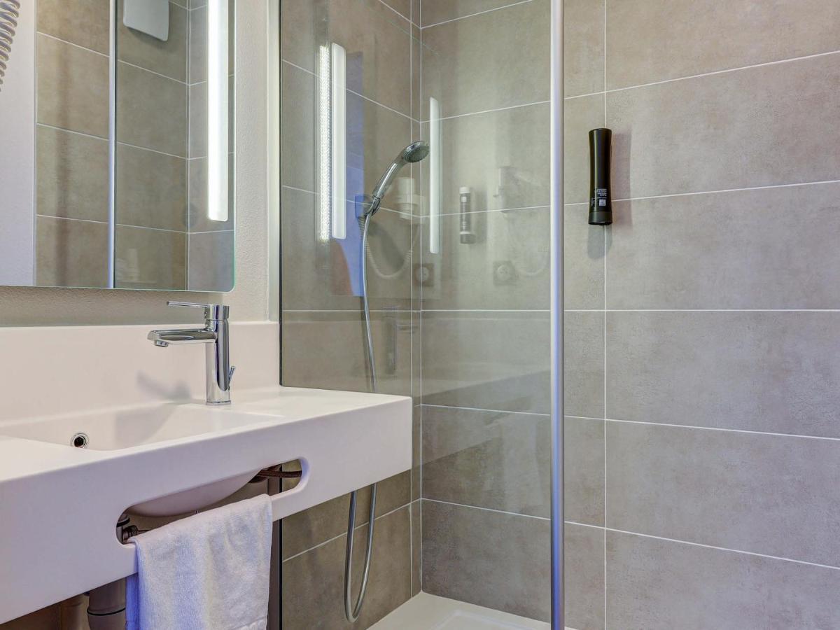 B&B Hotel Le Creusot Montchanin Bagian luar foto